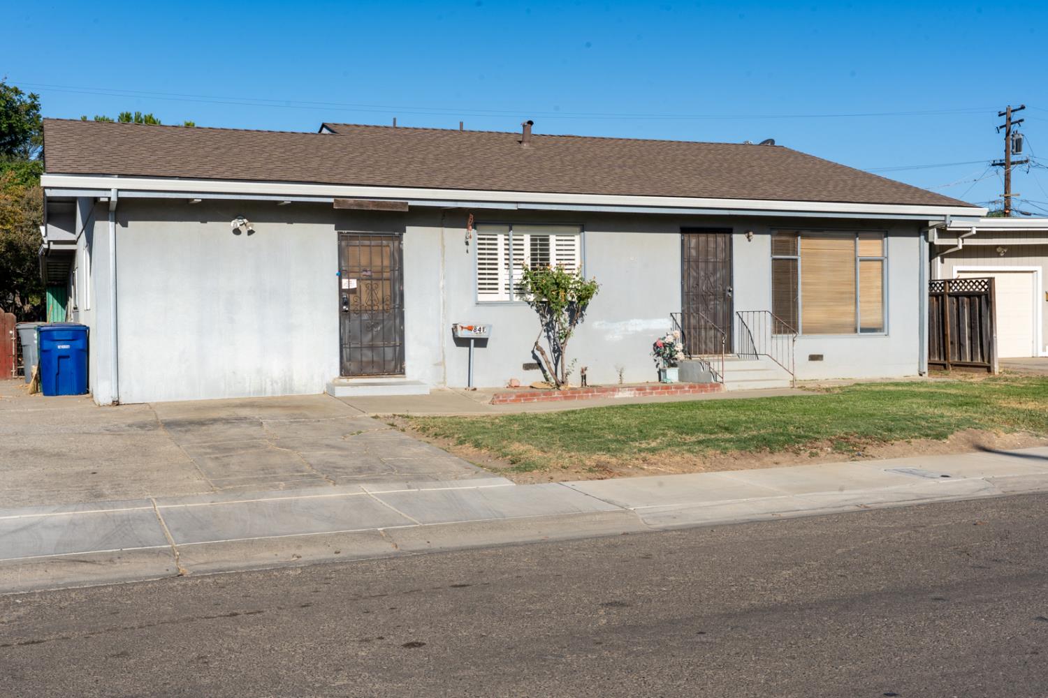 841 Pennsylvania Ave, Los Banos, CA 93635