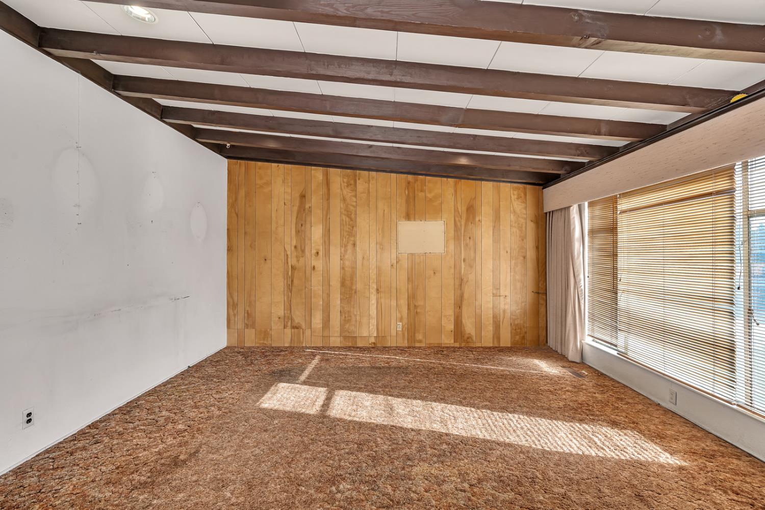 841 Pennsylvania Ave, Los Banos, CA 93635