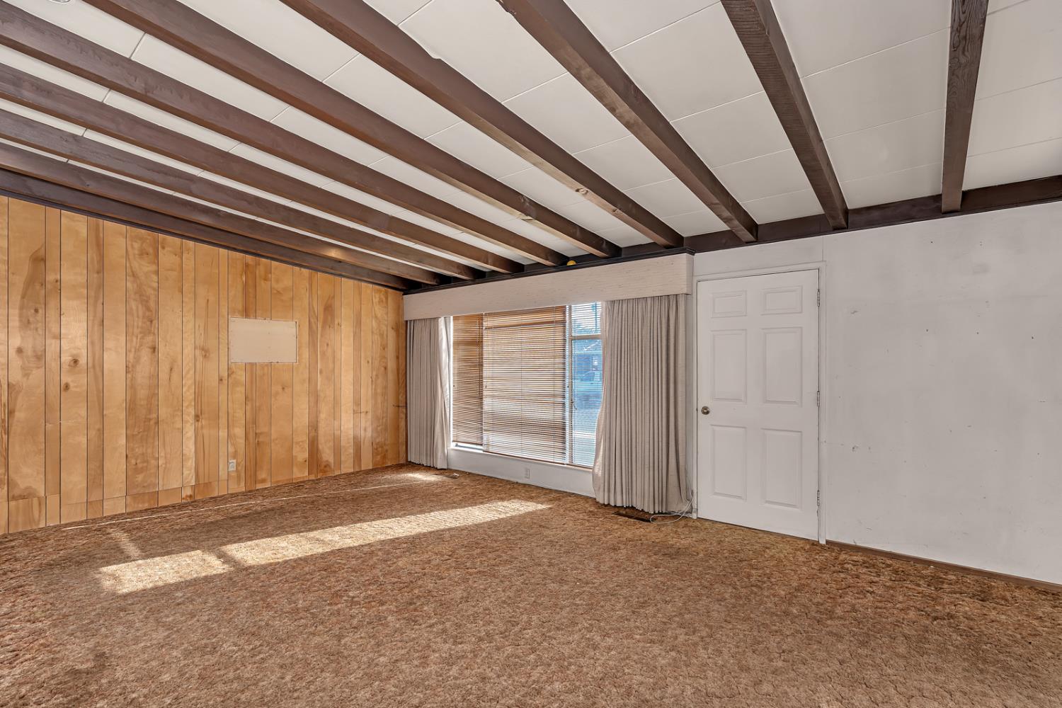 841 Pennsylvania Ave, Los Banos, CA 93635