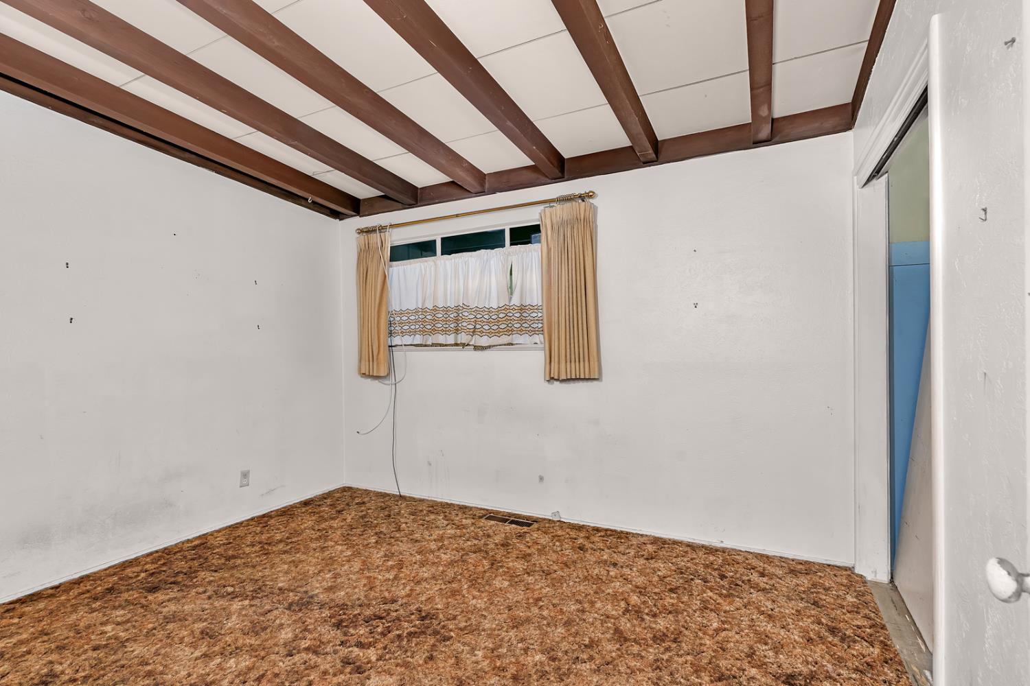 841 Pennsylvania Ave, Los Banos, CA 93635