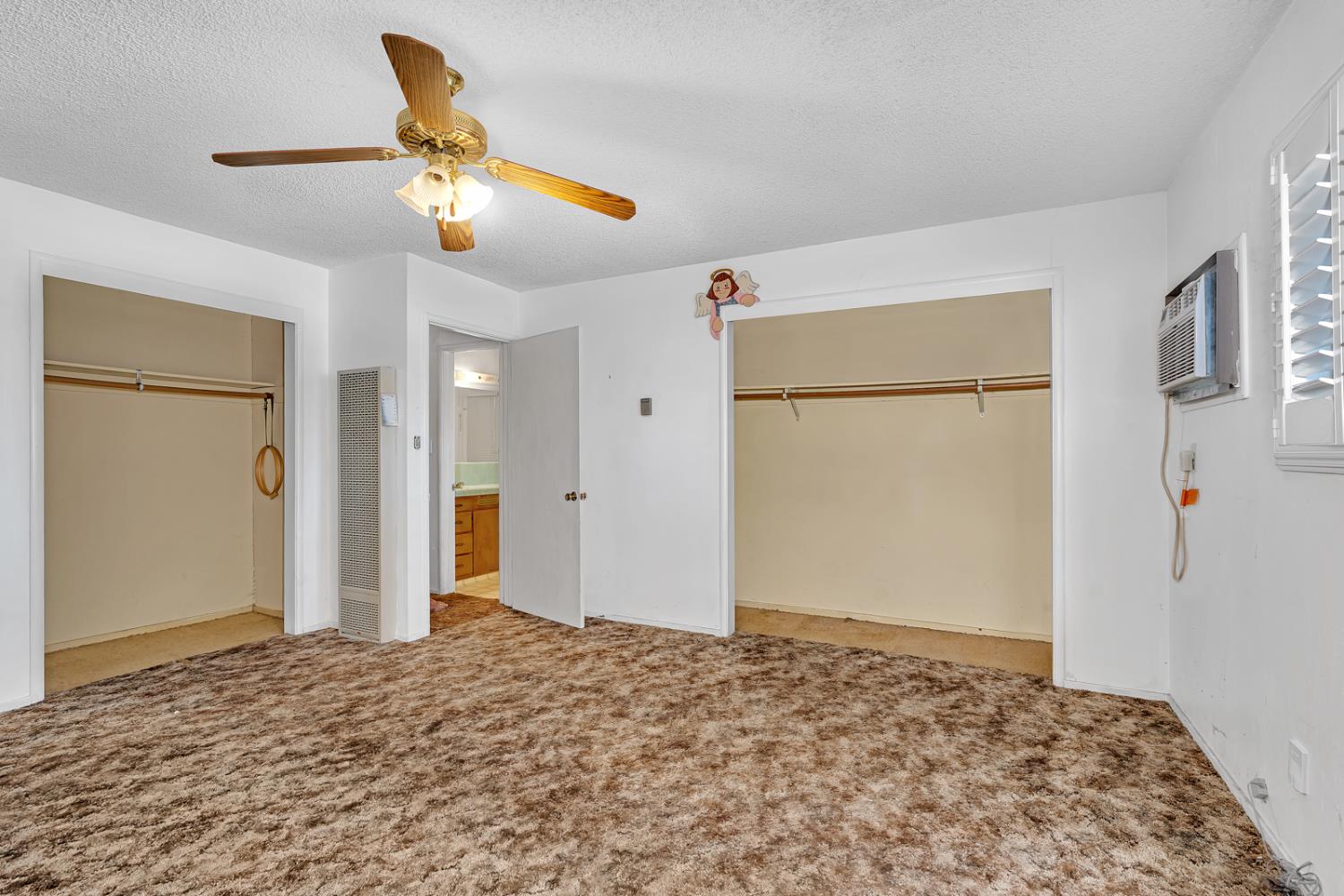 841 Pennsylvania Ave, Los Banos, CA 93635