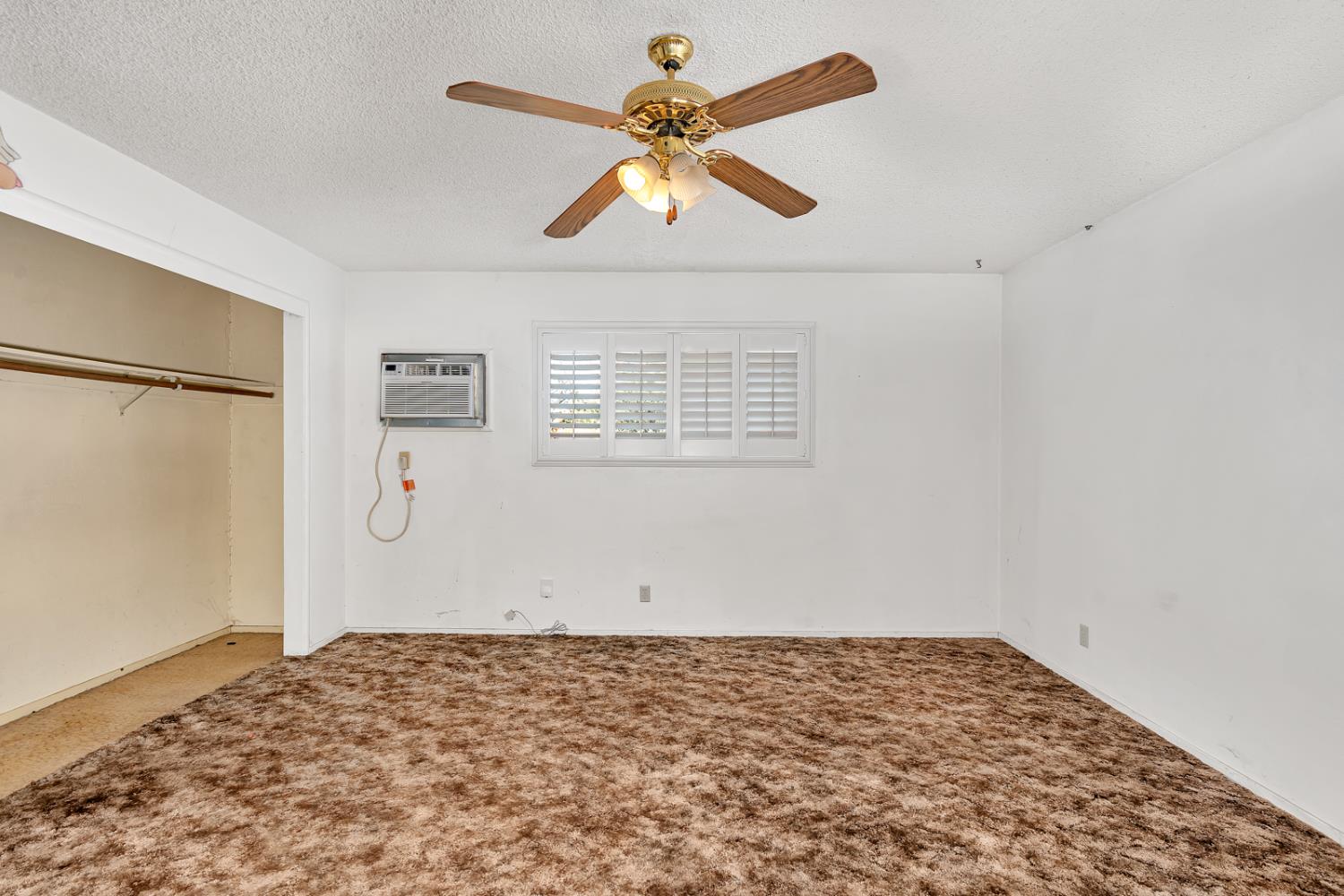 841 Pennsylvania Ave, Los Banos, CA 93635