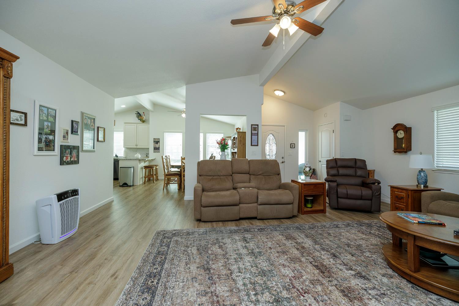 1500 Held Dr #93, Modesto, CA 95355