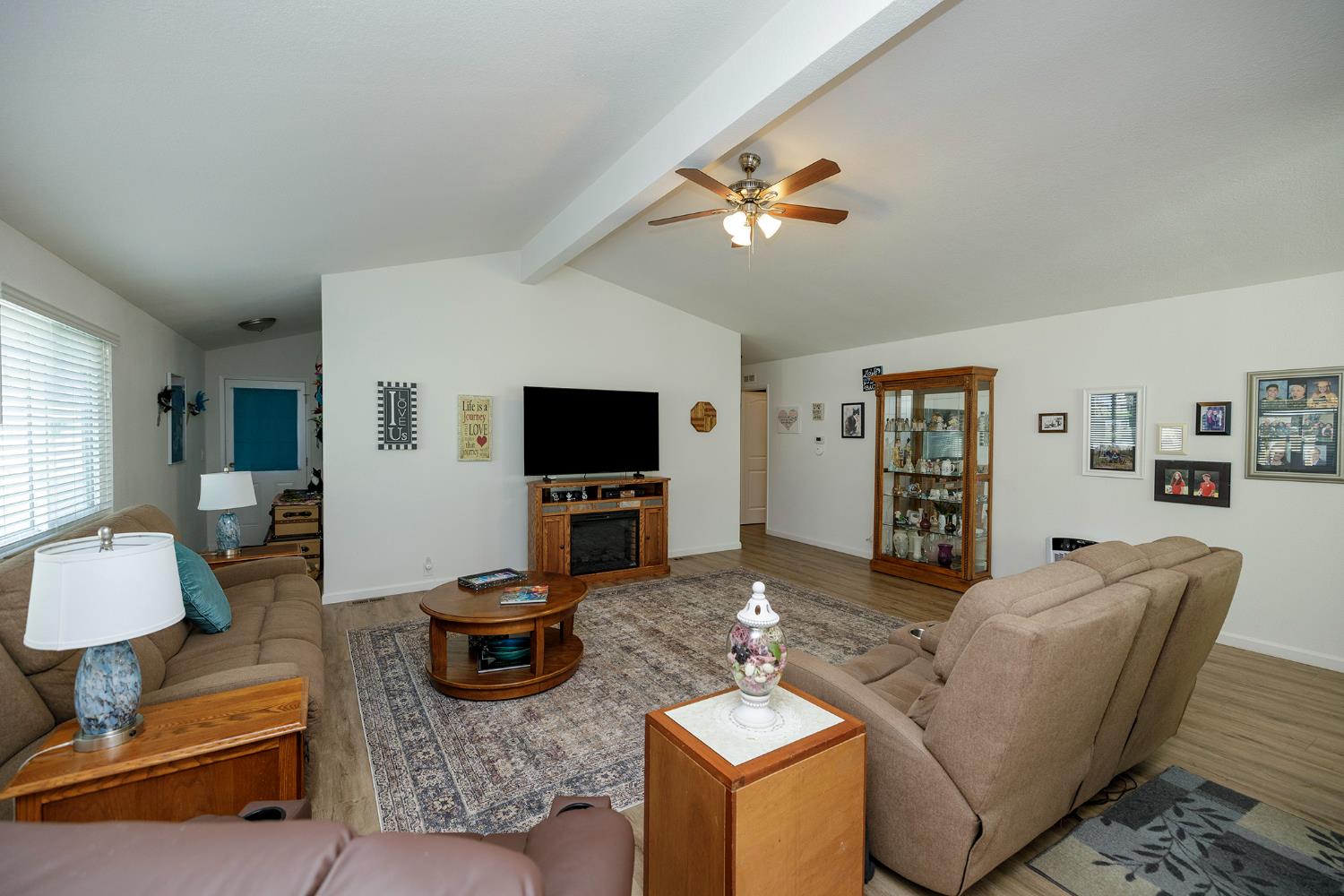 1500 Held Dr #93, Modesto, CA 95355