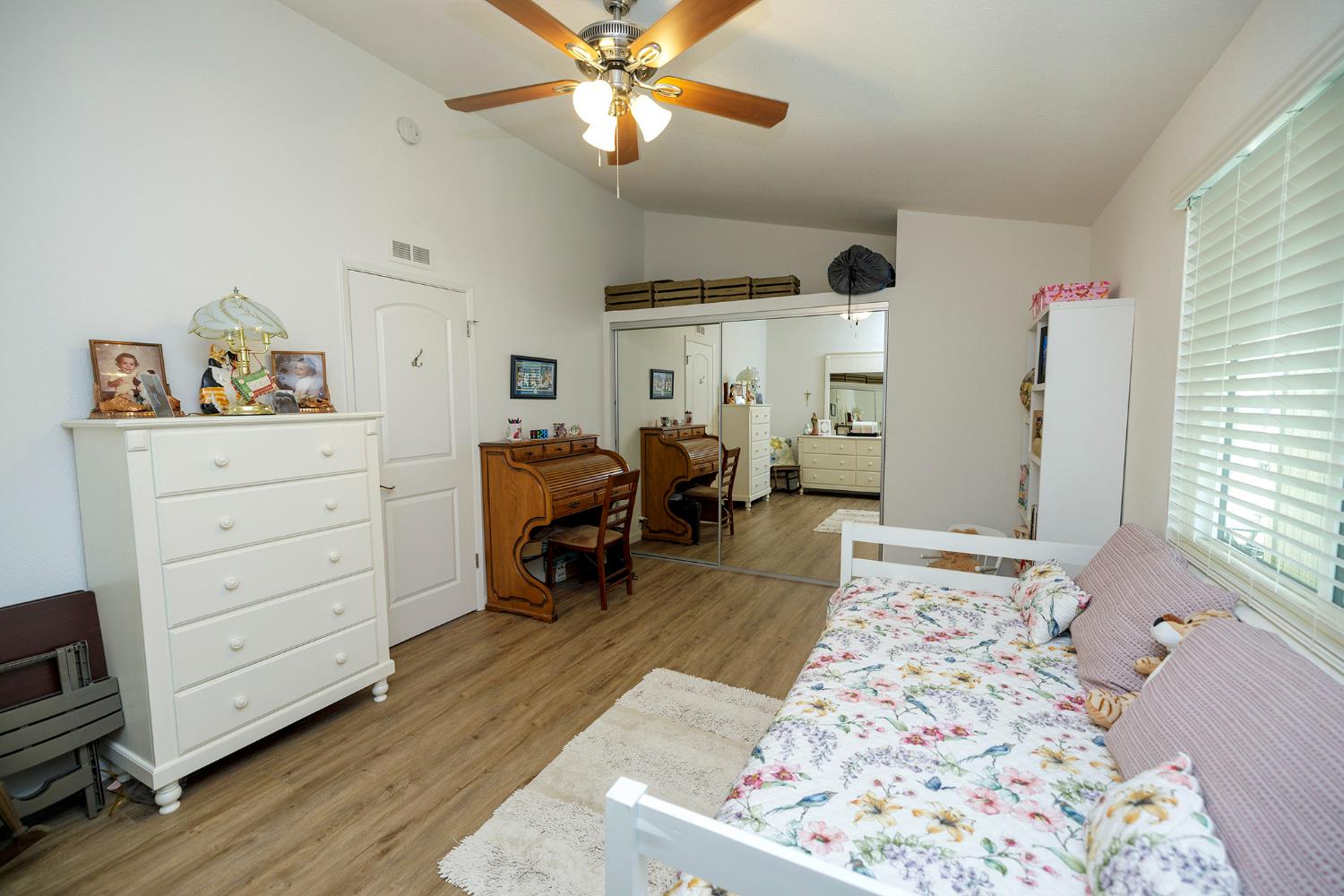 1500 Held Dr #93, Modesto, CA 95355