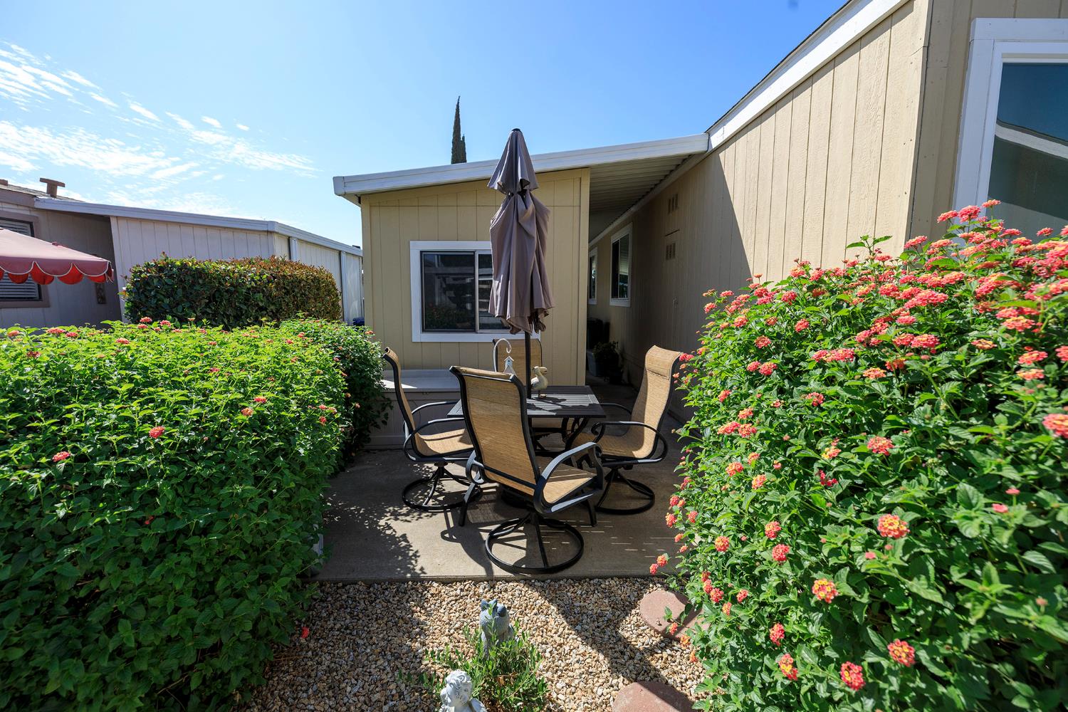1500 Held Dr #93, Modesto, CA 95355