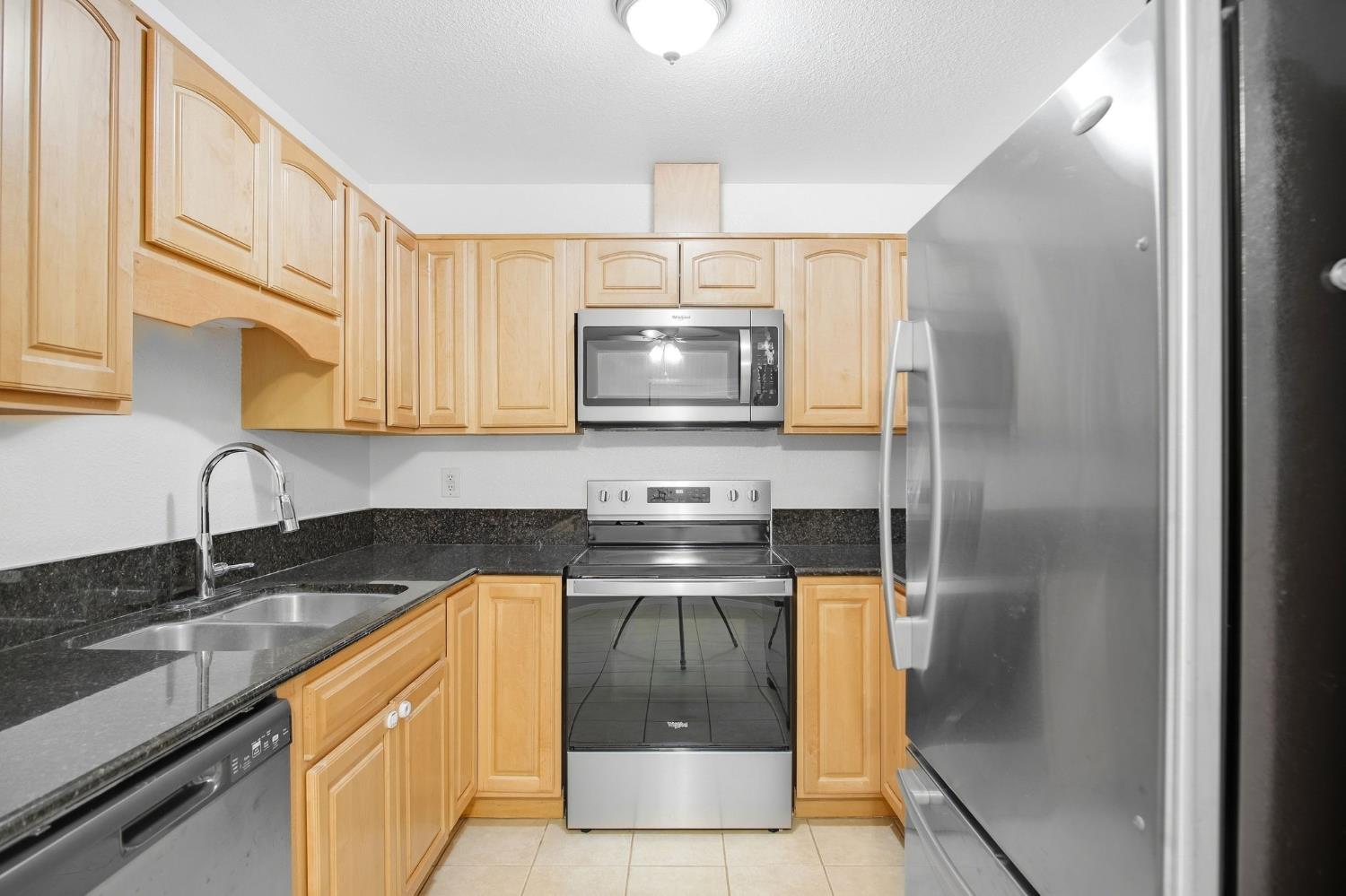 3424 Vintage Dr #153, Modesto, CA 95356