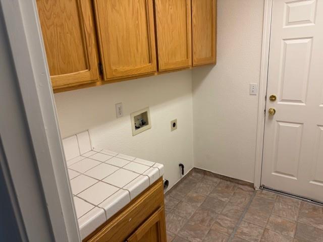 1877 Riverside Way, Los Banos, CA 93635