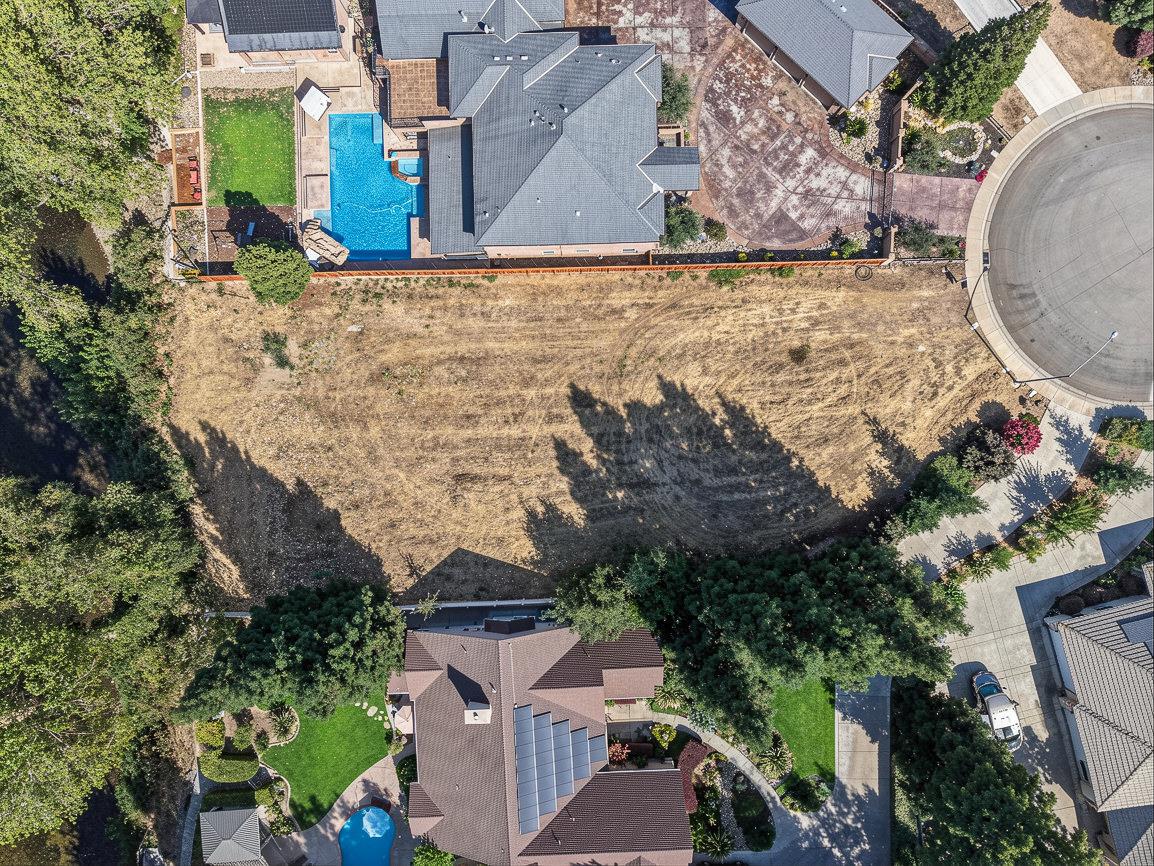 10019 River Ranch Ct, Oakdale, CA 95361