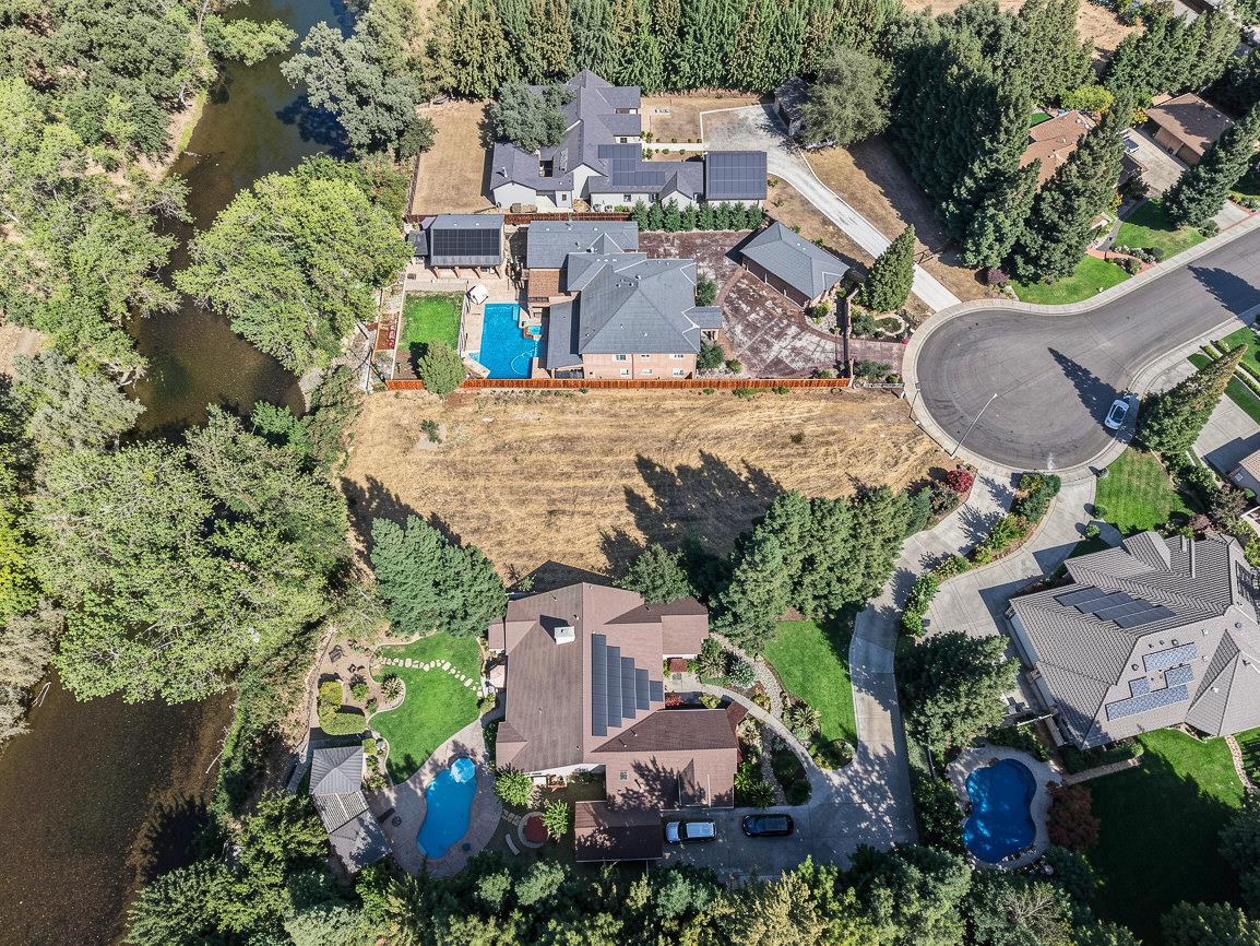 10019 River Ranch Ct, Oakdale, CA 95361