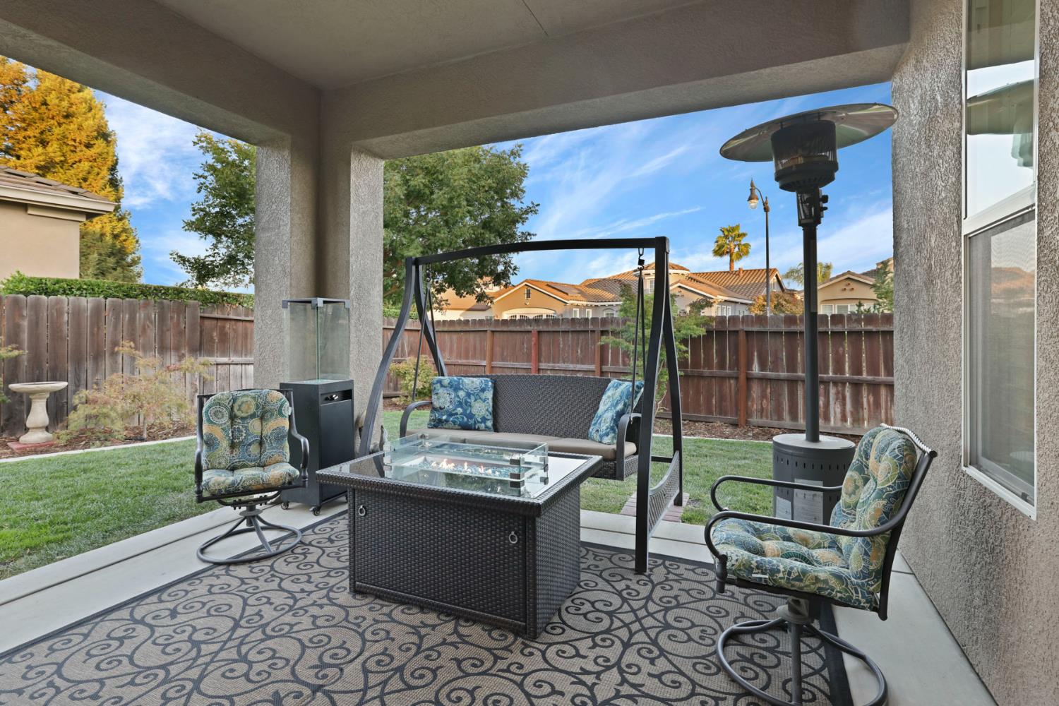 1007 Hickory Hollow St, Manteca, CA 95336