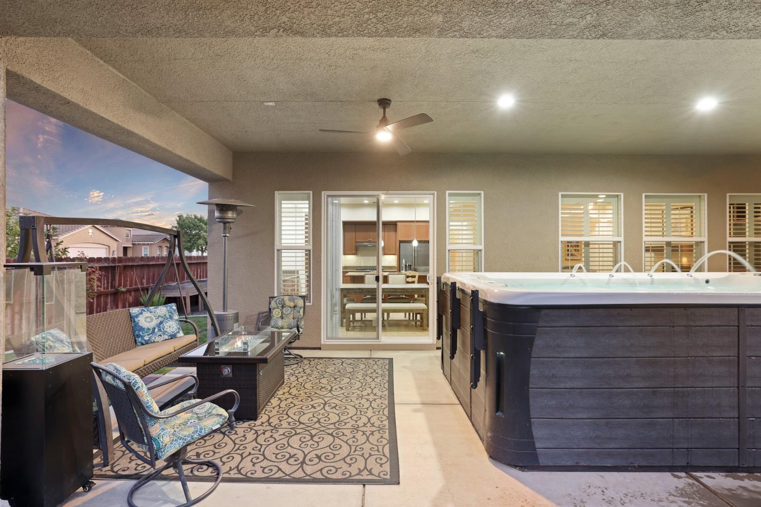 1007 Hickory Hollow St, Manteca, CA 95336