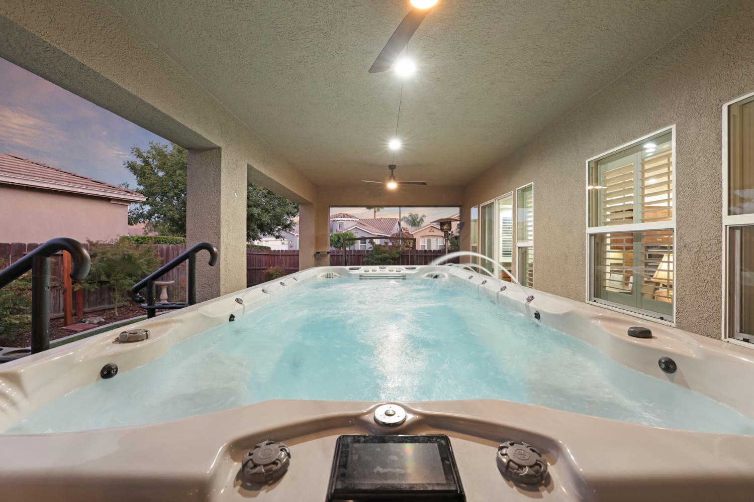 1007 Hickory Hollow St, Manteca, CA 95336