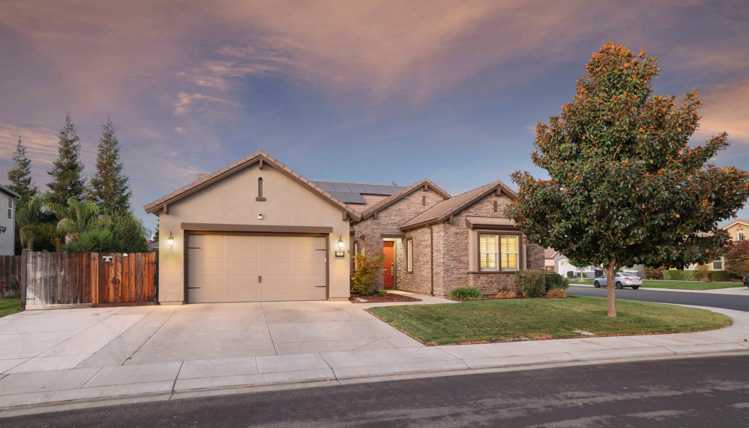 1007 Hickory Hollow St, Manteca, CA 95336