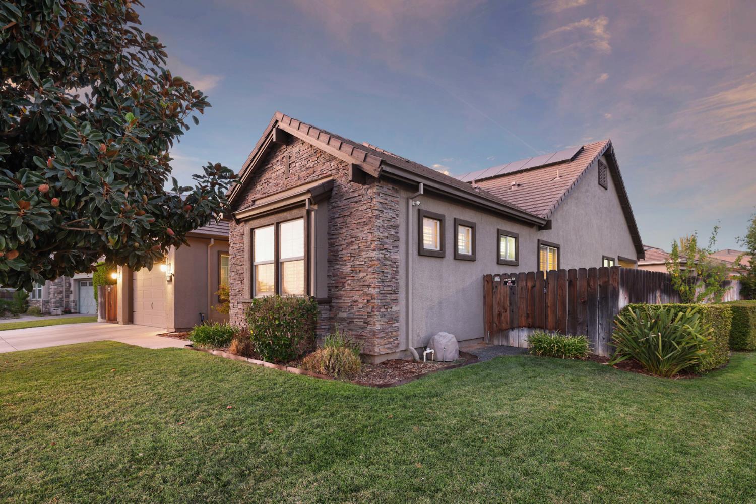 1007 Hickory Hollow St, Manteca, CA 95336