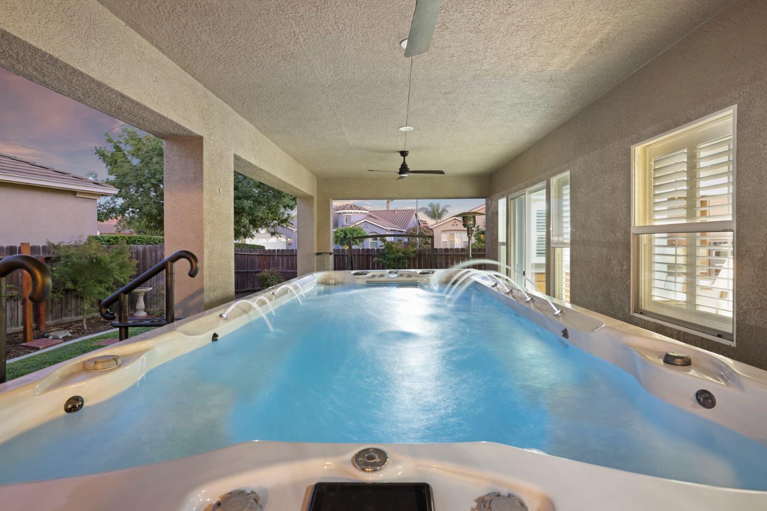 1007 Hickory Hollow St, Manteca, CA 95336