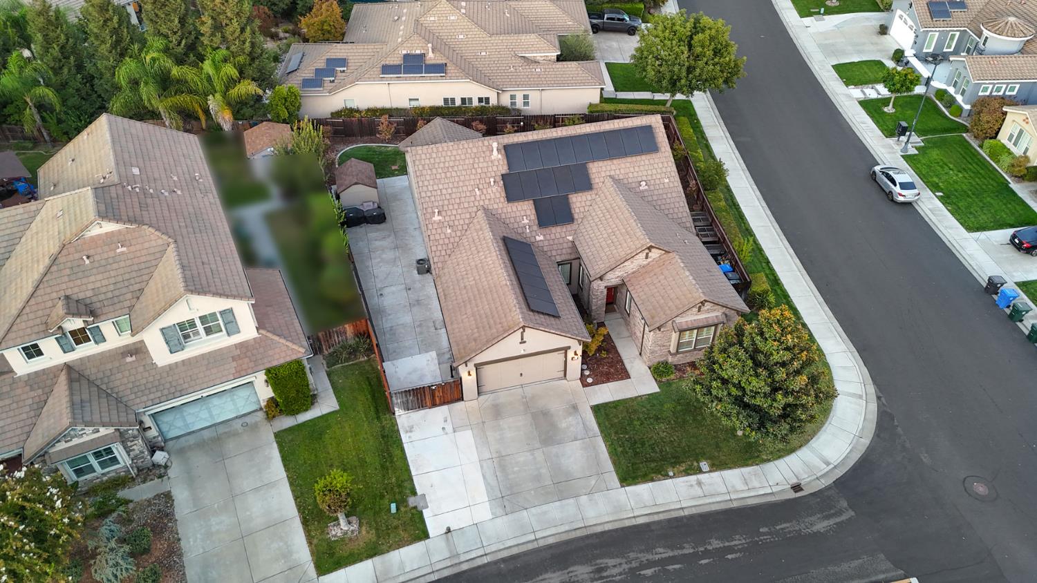 1007 Hickory Hollow St, Manteca, CA 95336
