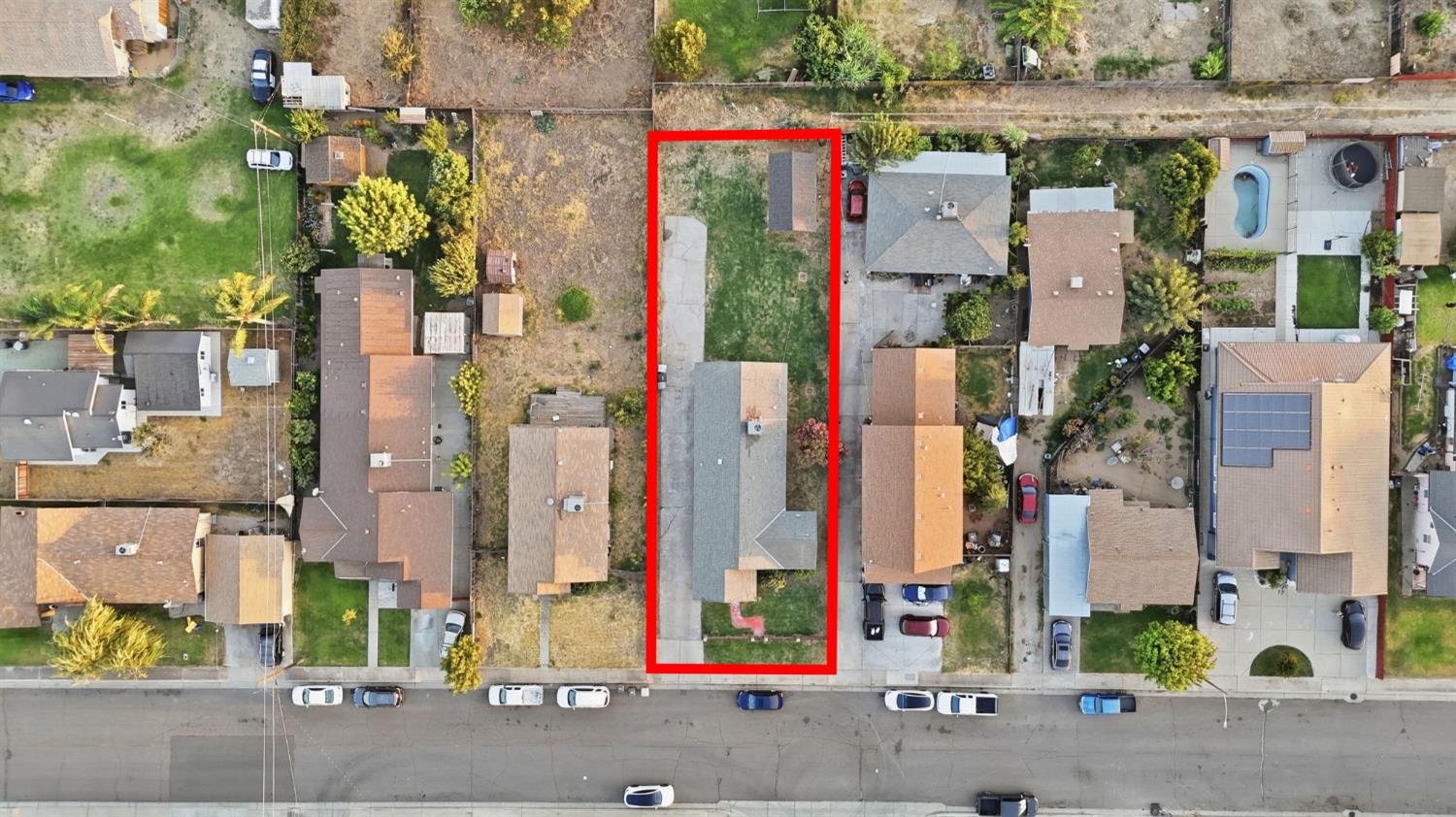 1300 N E St, Livingston, CA 95334