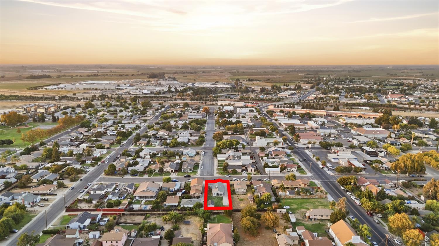 1300 N E St, Livingston, CA 95334