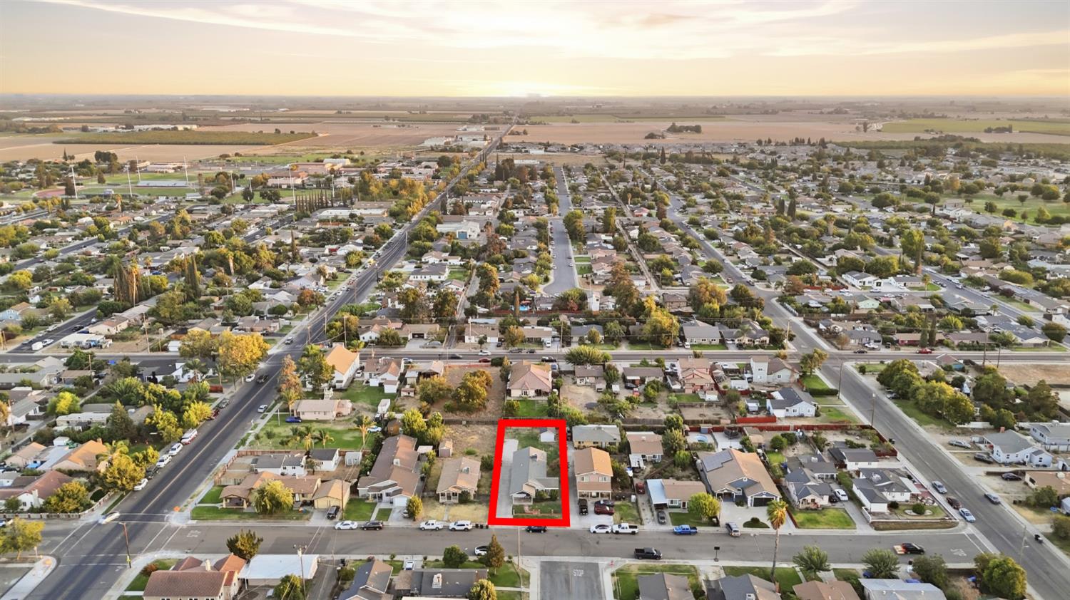 1300 N E St, Livingston, CA 95334