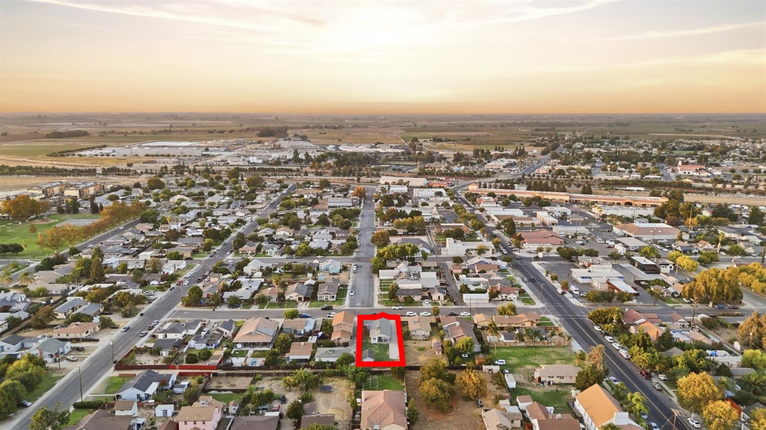 1300 N E St, Livingston, CA 95334