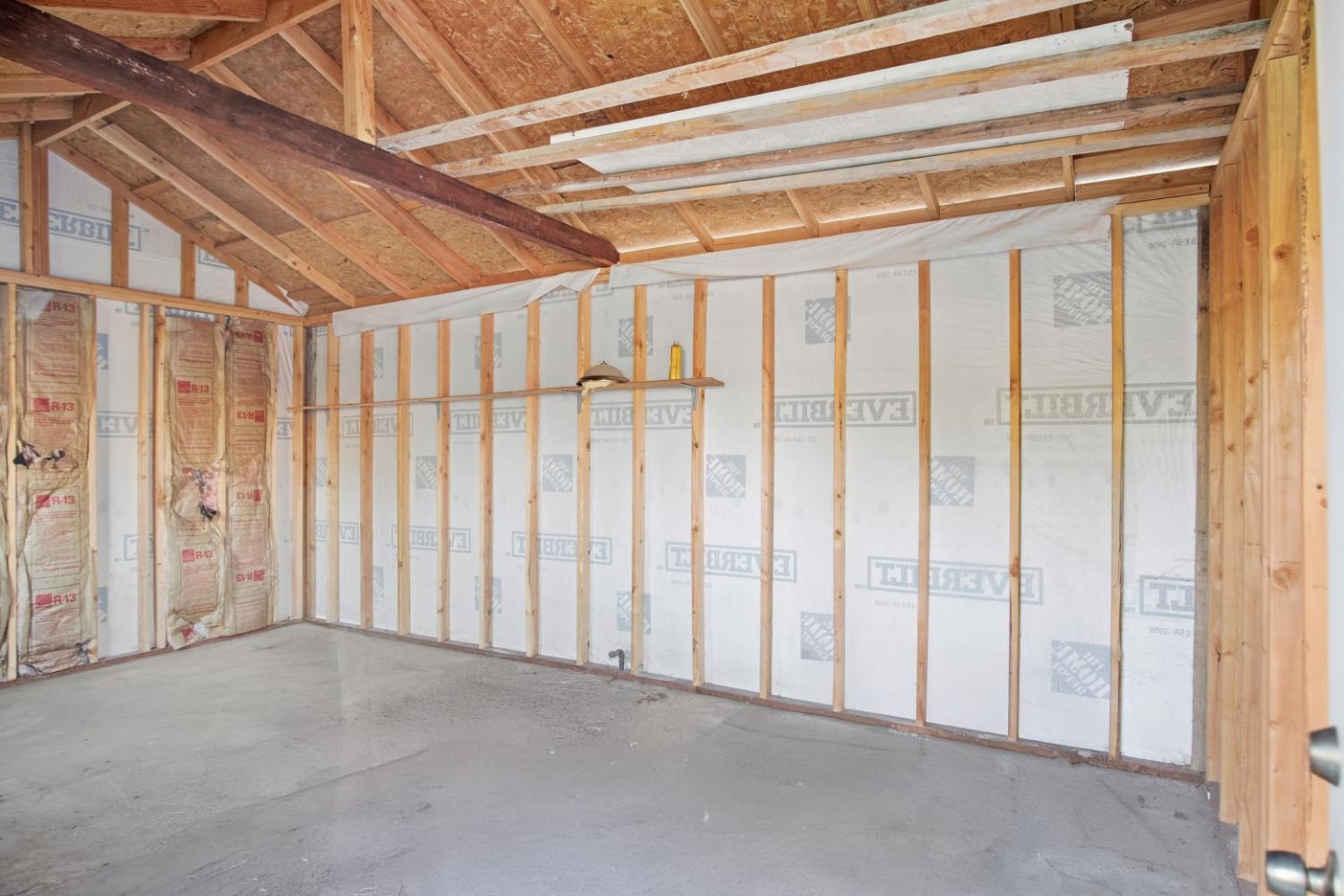 1300 N E St, Livingston, CA 95334