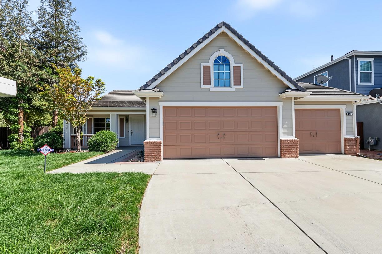 5456 Homewood Way, Riverbank, CA 95367
