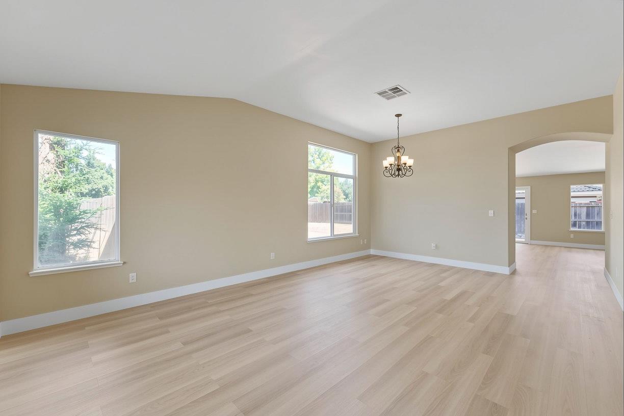 5456 Homewood Way, Riverbank, CA 95367