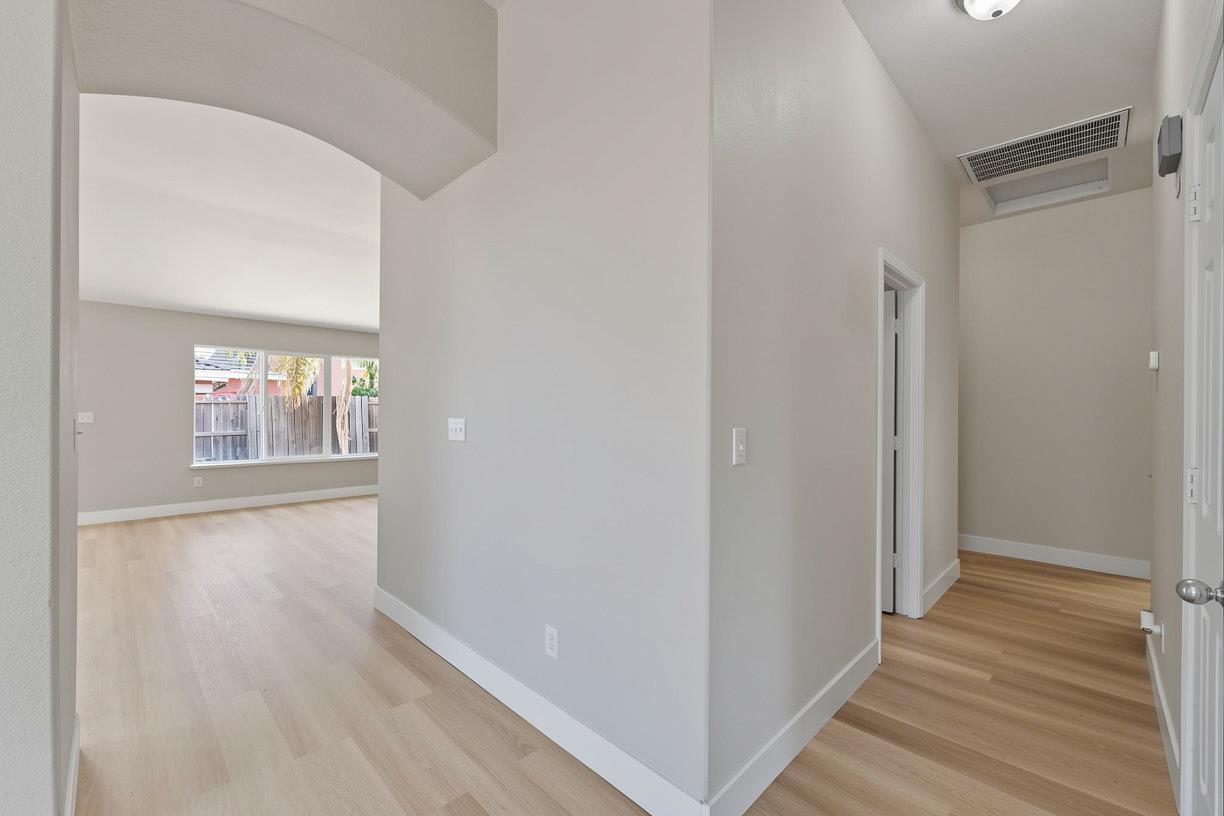 5456 Homewood Way, Riverbank, CA 95367
