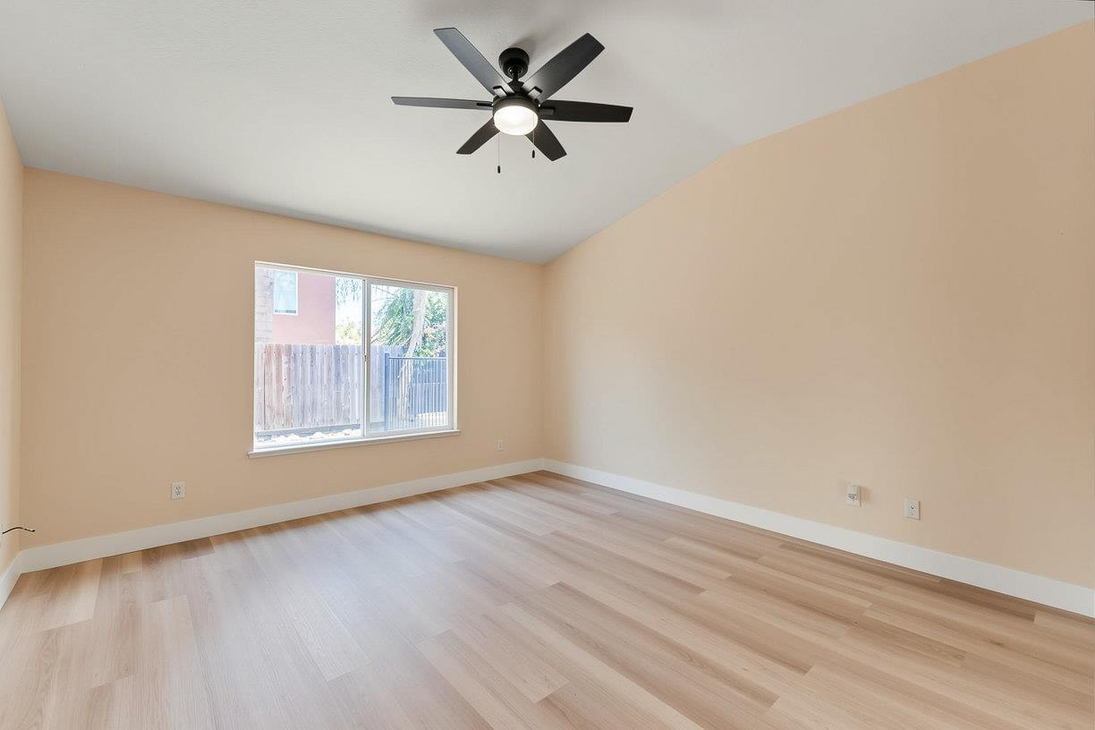 5456 Homewood Way, Riverbank, CA 95367