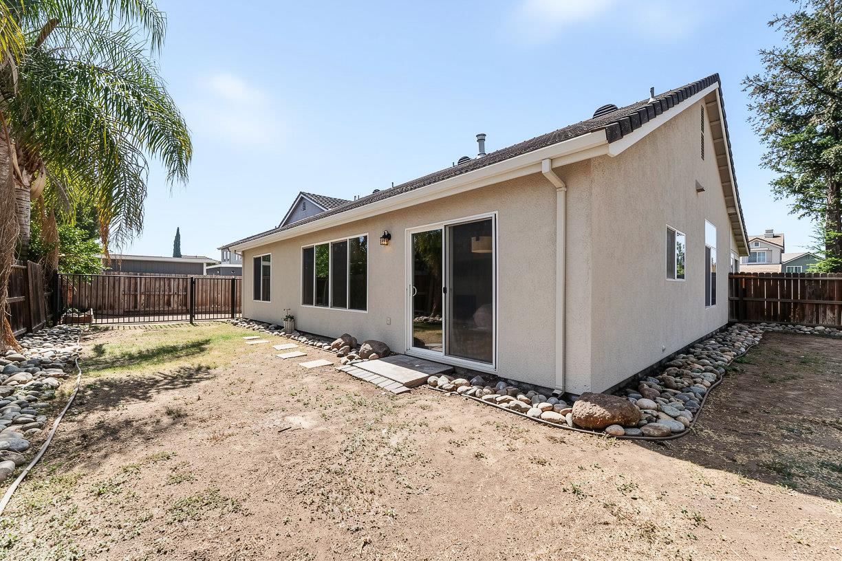 5456 Homewood Way, Riverbank, CA 95367