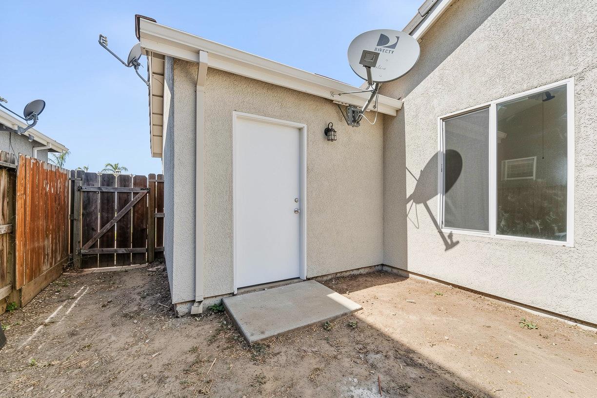 5456 Homewood Way, Riverbank, CA 95367