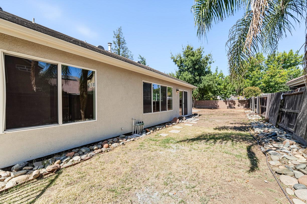 5456 Homewood Way, Riverbank, CA 95367