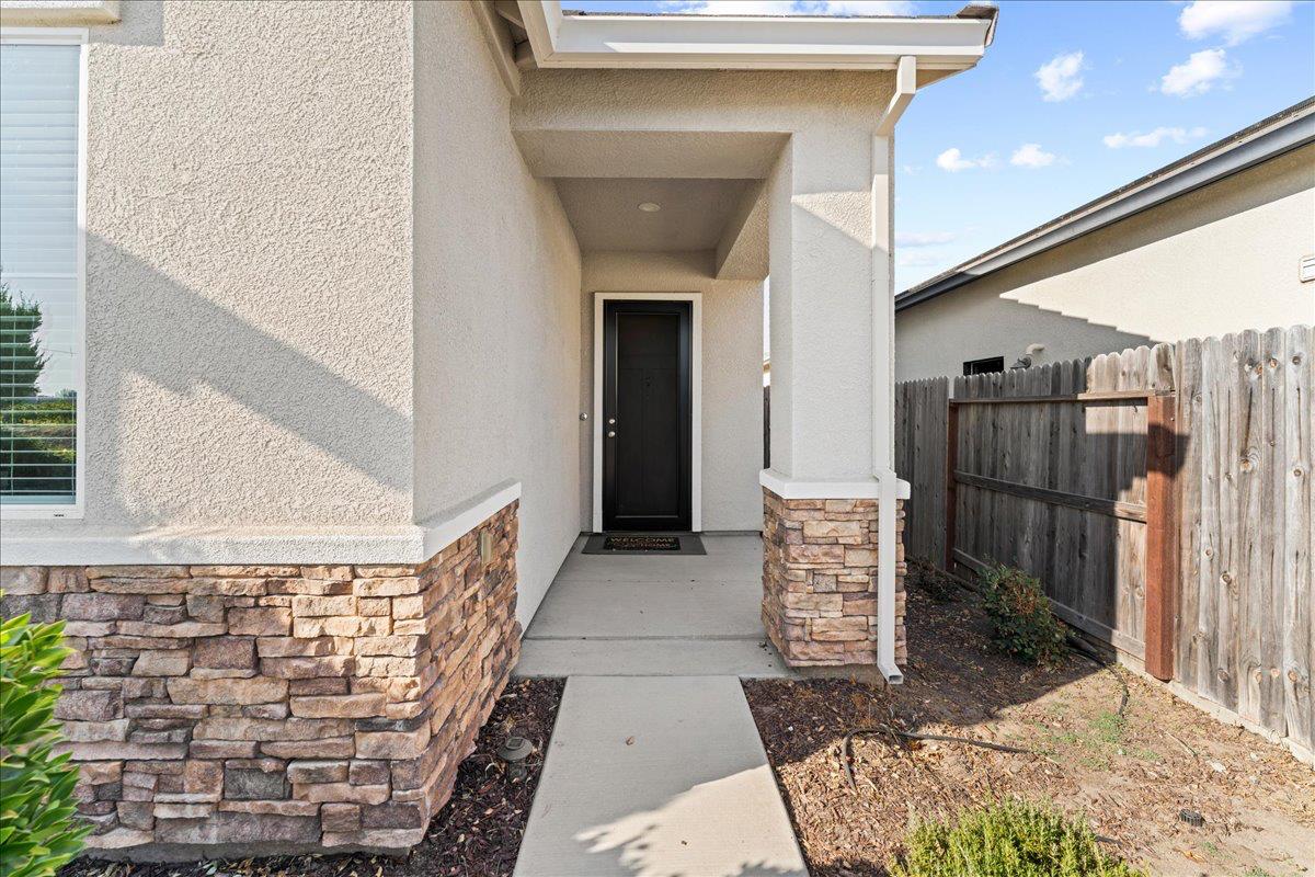 1409 Peach, Manteca, CA 95337