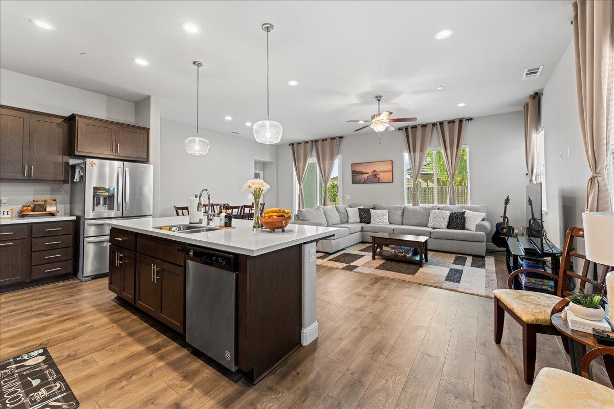 1409 Peach, Manteca, CA 95337