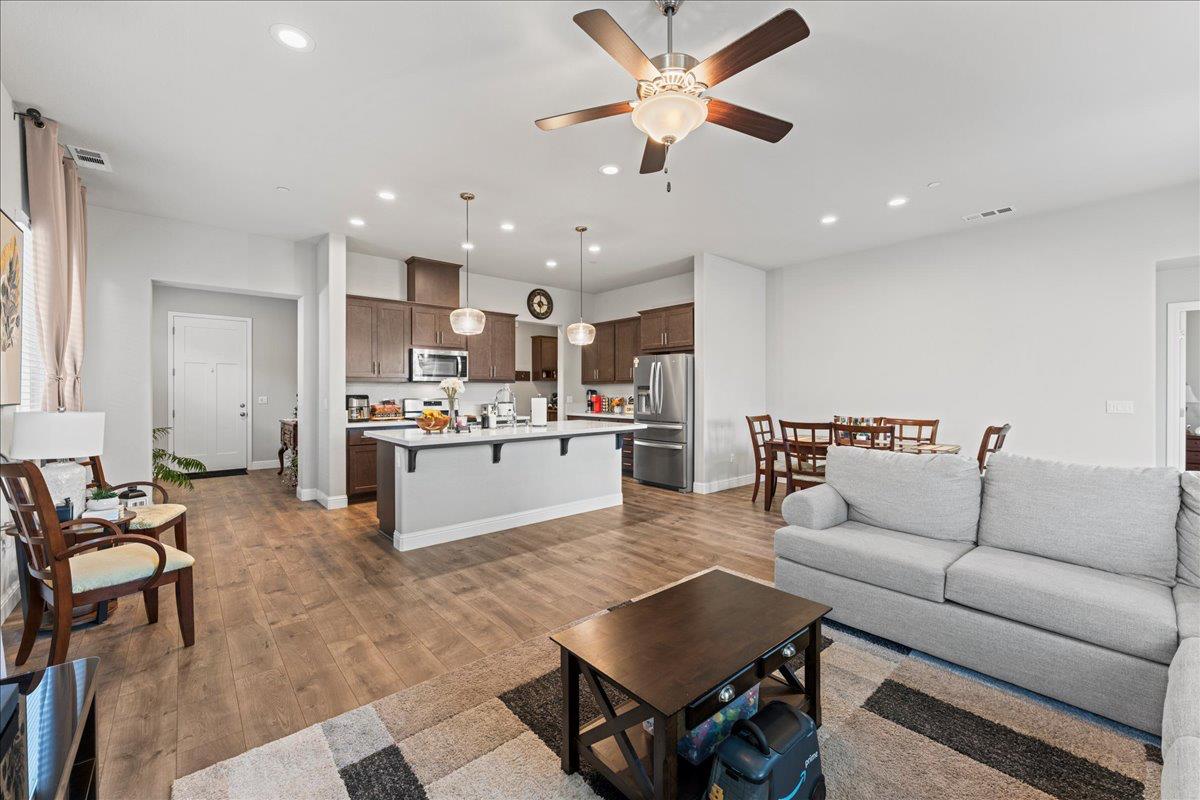 1409 Peach, Manteca, CA 95337