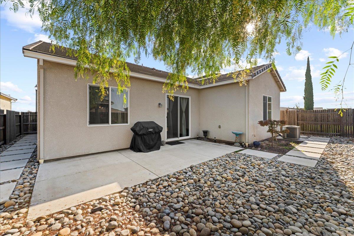 1409 Peach, Manteca, CA 95337