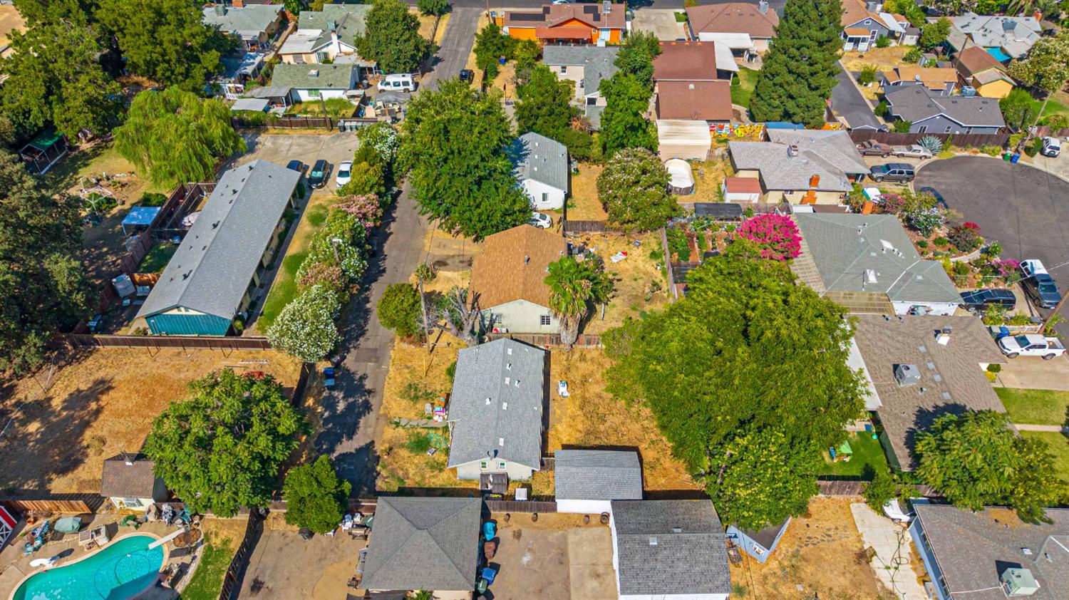 1121 El Vecino Ct, Modesto, CA 95350