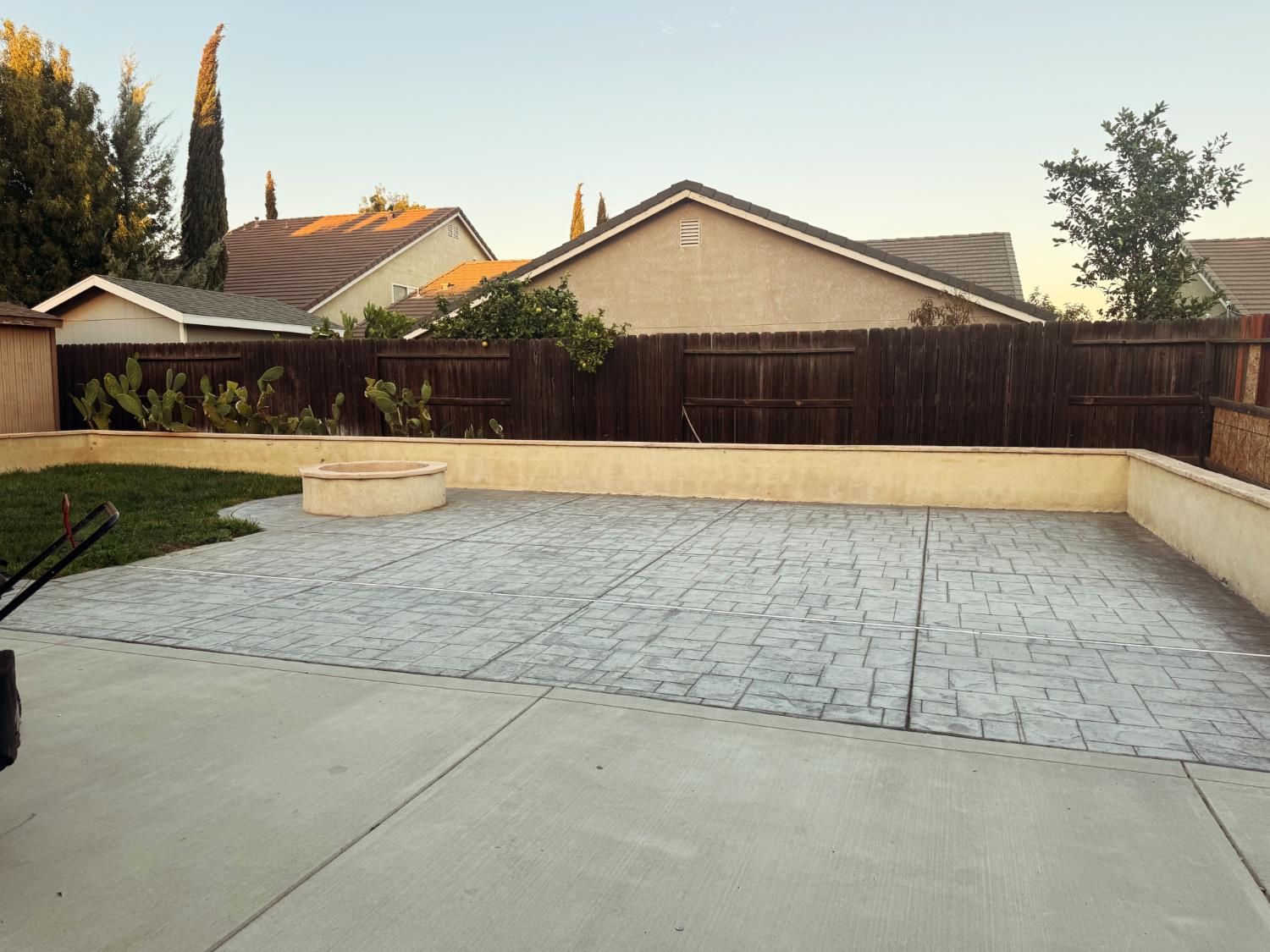 728 Chenin Blanc Ct, Los Banos, CA 93635
