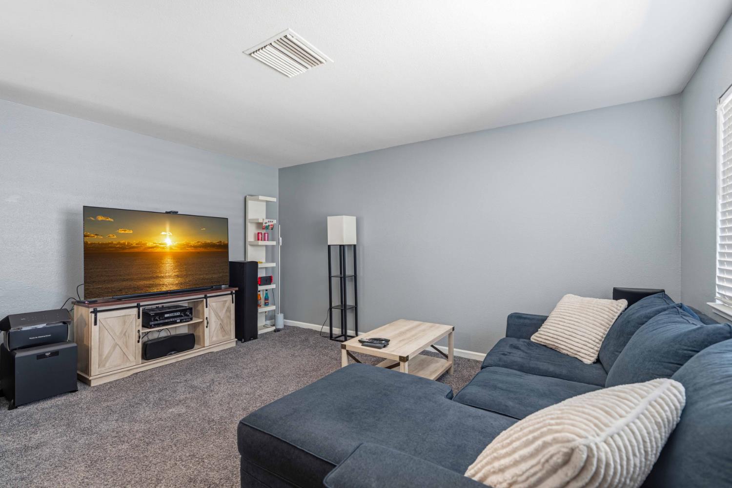 3720 Bridgeford Ln, Modesto, CA 95356