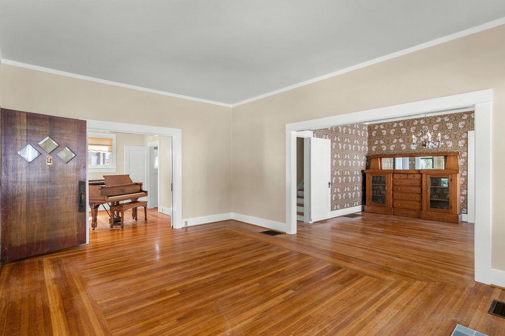 119 Park Ave, Modesto, CA 95354