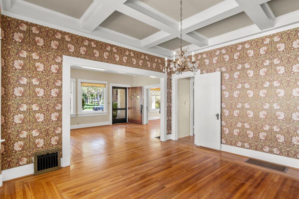 119 Park Ave, Modesto, CA 95354