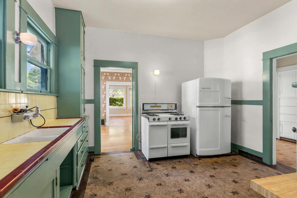 119 Park Ave, Modesto, CA 95354