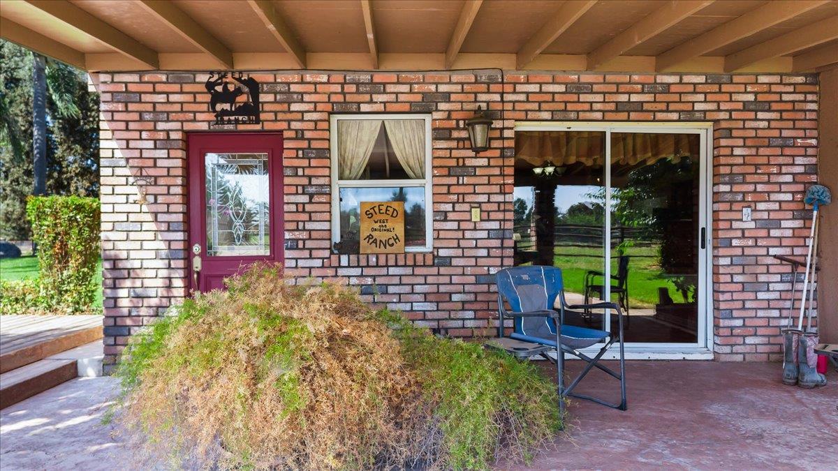 6837 Eleanor Rd, Oakdale, CA 95361
