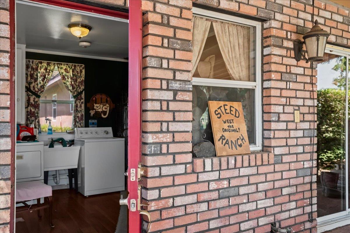 6837 Eleanor Rd, Oakdale, CA 95361