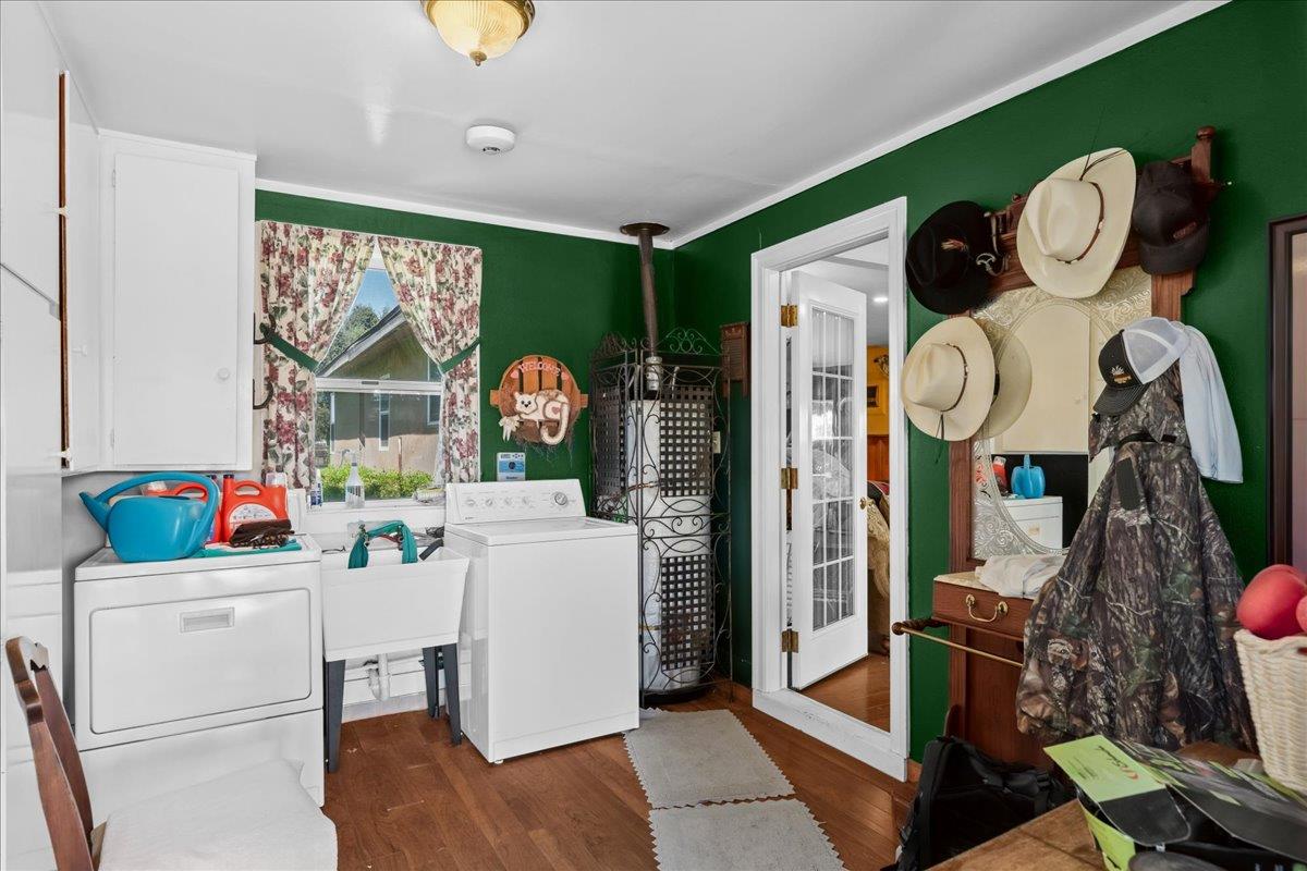 6837 Eleanor Rd, Oakdale, CA 95361