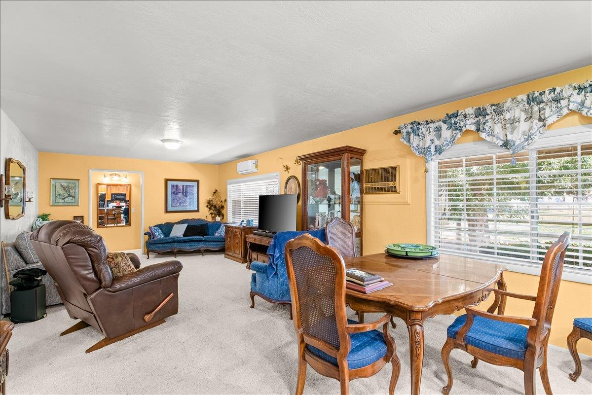 6837 Eleanor Rd, Oakdale, CA 95361