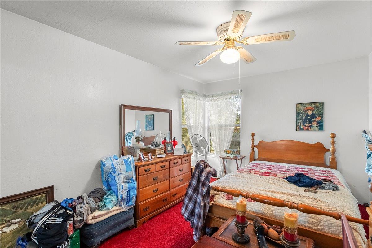 6837 Eleanor Rd, Oakdale, CA 95361