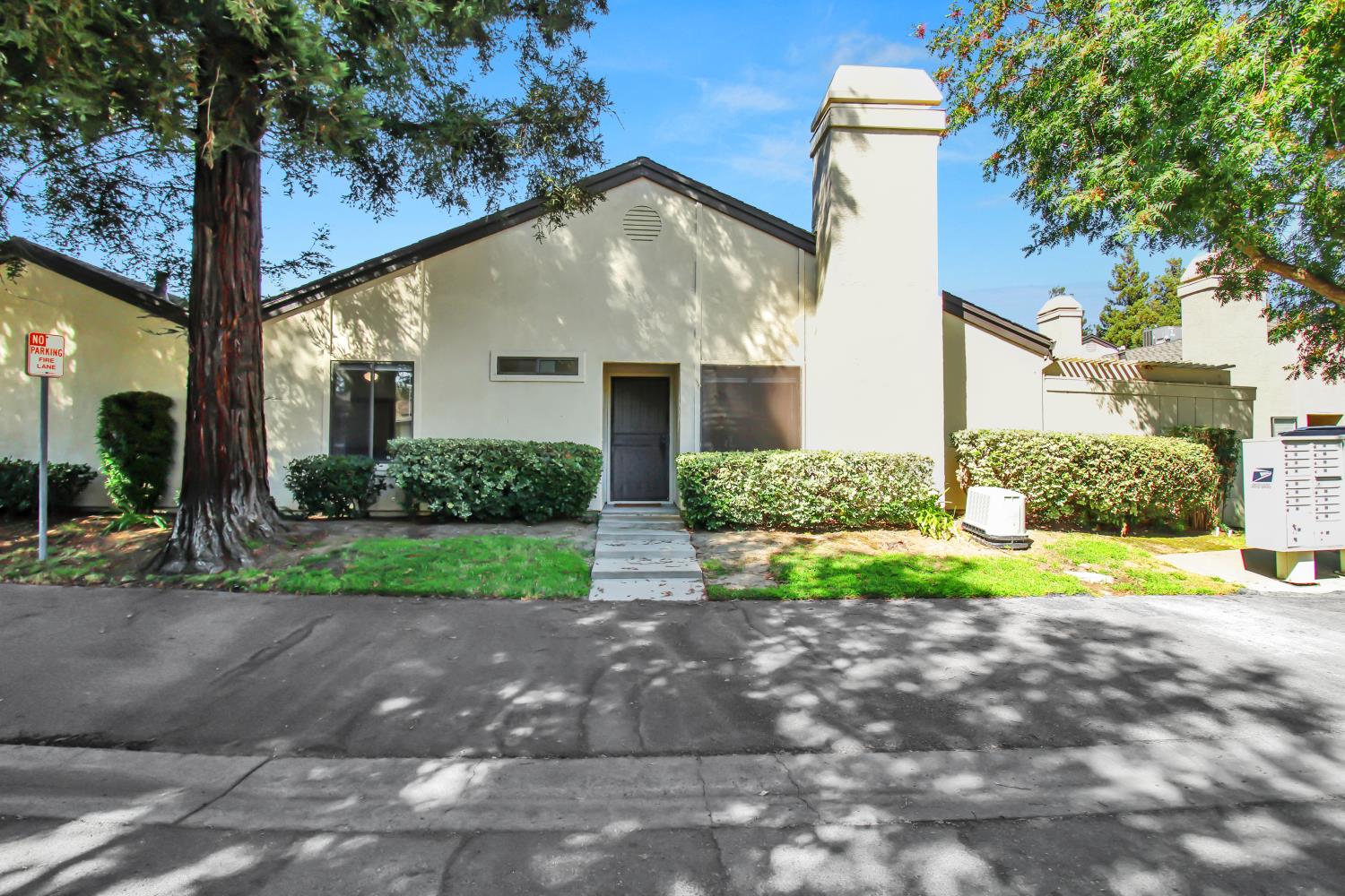 1123 Cedar Creek Dr #1, Modesto, CA 95355