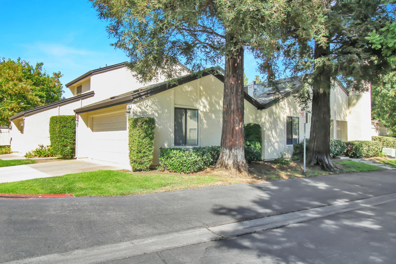 1123 Cedar Creek Dr #1, Modesto, CA 95355